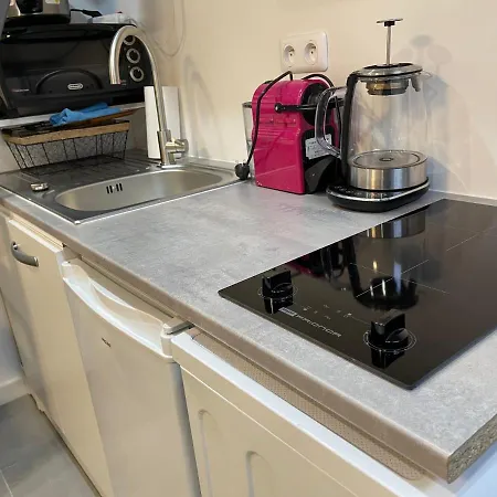 Maisonette De 25m2 A La Porte De Paris Semesterbostad
